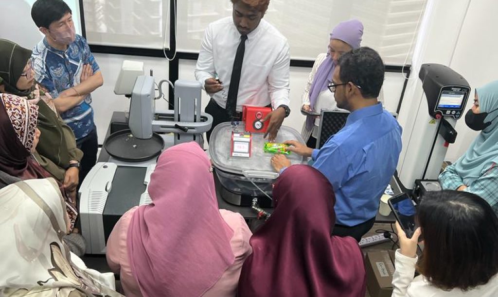 3160d828-360e-4f2f-9799-b1044c57848f 3160d828-360e-4f2f-9799-b1044c57848f